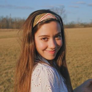 Meet your Posher, Adeline